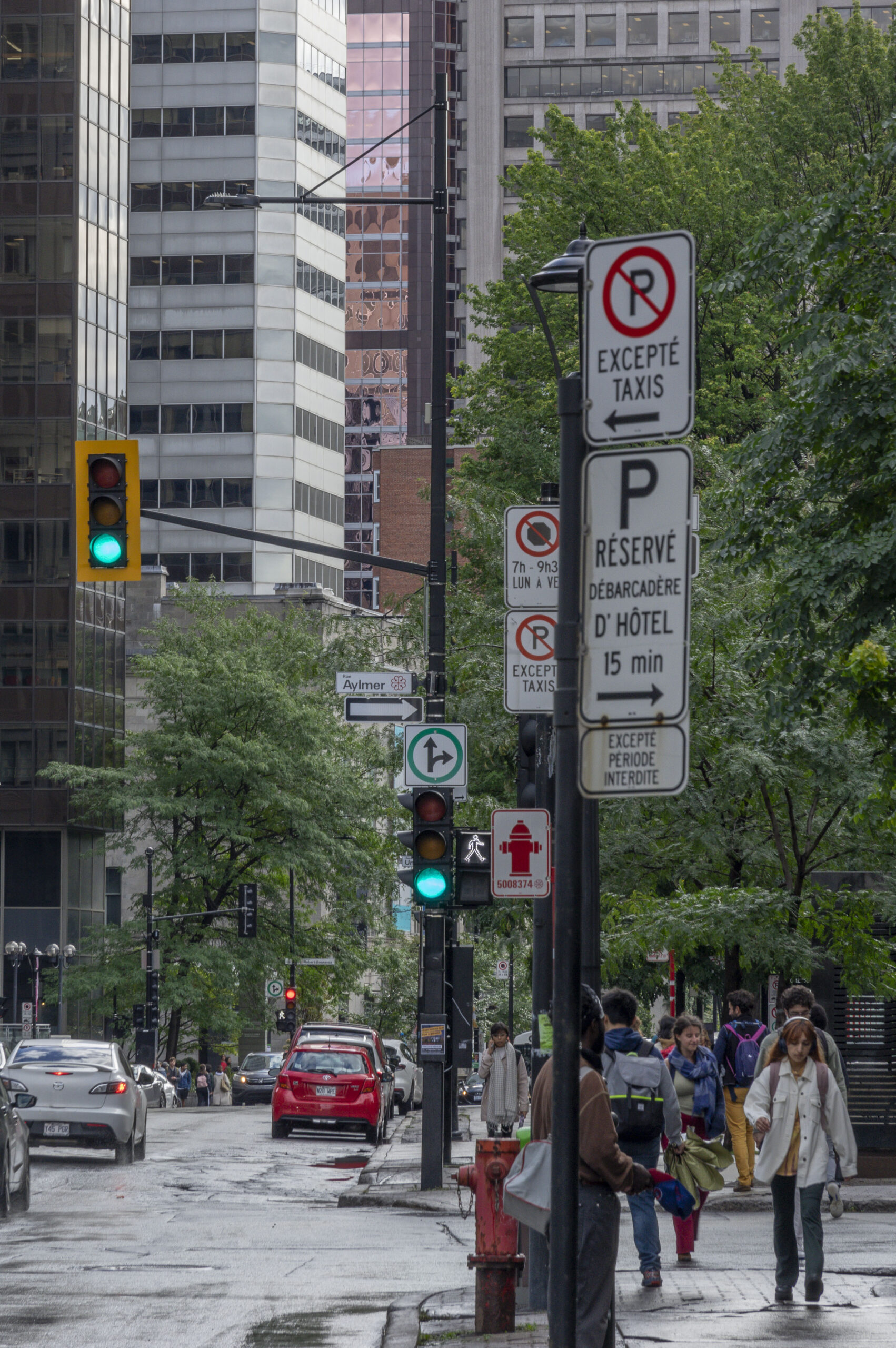 Montreal-Mobilités urbaines - 02 Une signalisation profuse